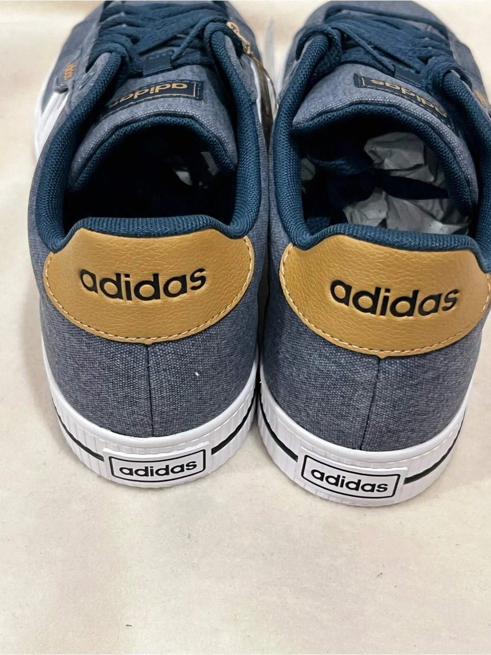Adidas Men's Daily 3.0 sneakers in a Crew Navy and Cloud White Size 10 NWT